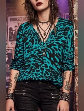 Michael Kors Teal and Black Animal Print V-Neck Blouse Size M